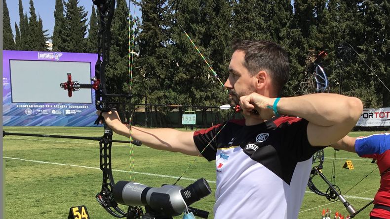 Foto: World Archery / Marcus Laube bei seinem letzten internationalen Auftritt im April 2021 in Antalya.